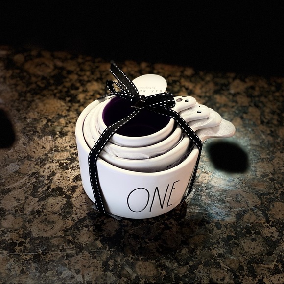 Rae Dunn Spooky Halloween Ghost Measuring Cups - Picture 6 of 6